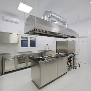 Neutrala i hladni sto Acero