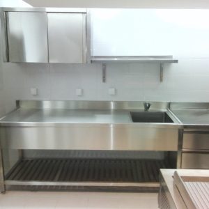 Neutralna oprema od inoxa