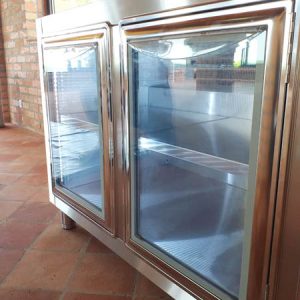 Hladni sto staklena vrata acero